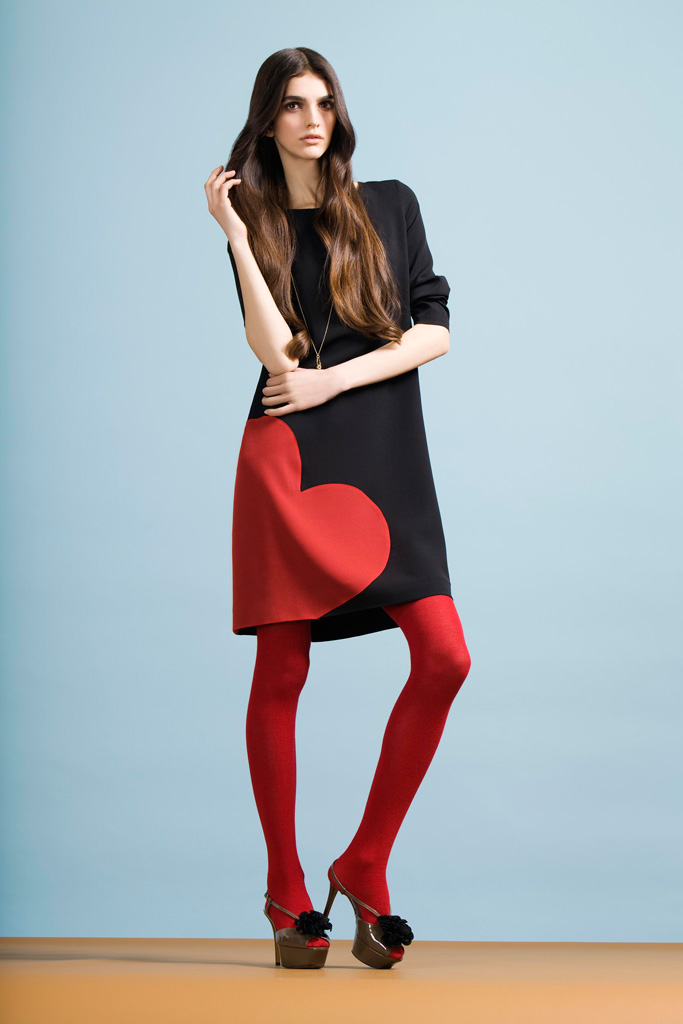 Moschino Cheap & Chic 2011 ϵиDƬ