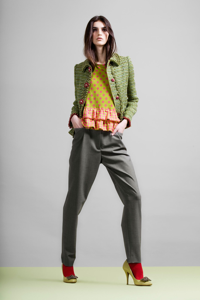 Moschino Cheap & Chic 2011 ϵиDƬ