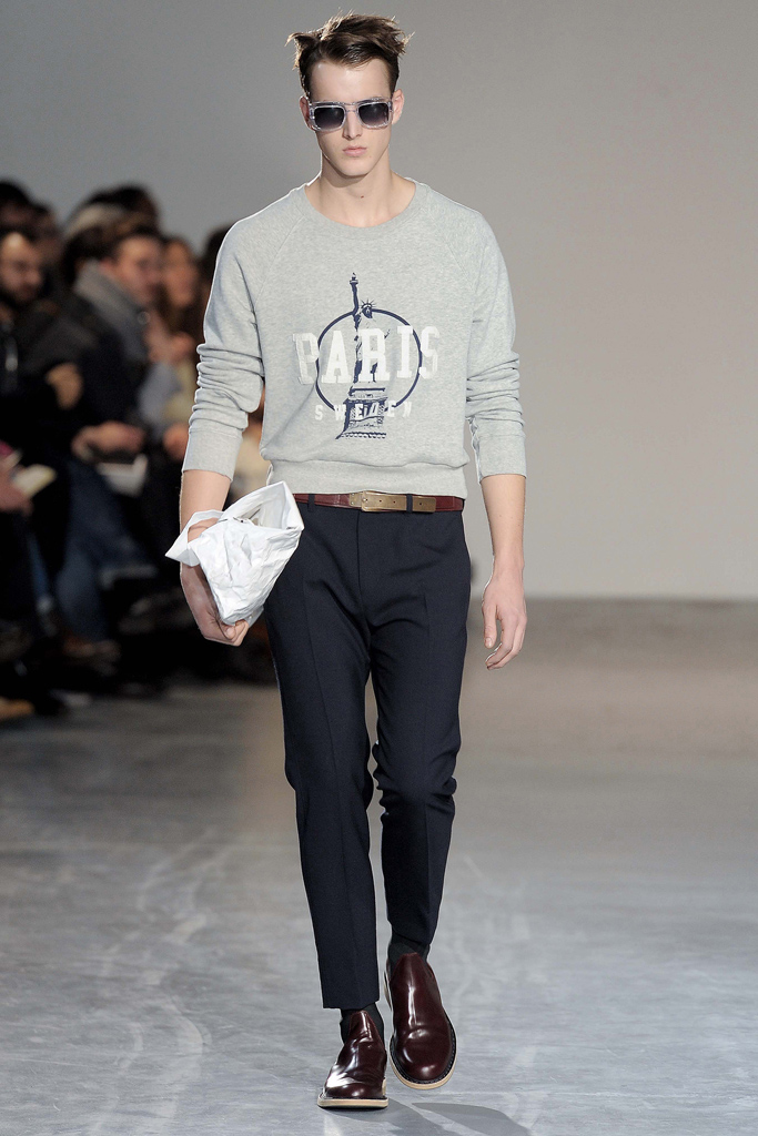 Acne 2011 ﶬbDƬ
