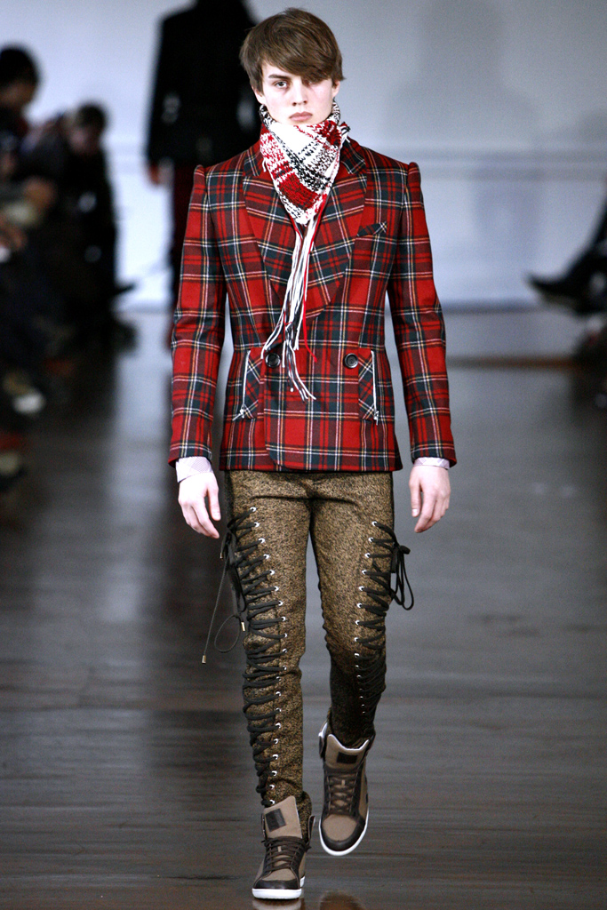 Alexis Mabille 2011 ﶬbDƬ