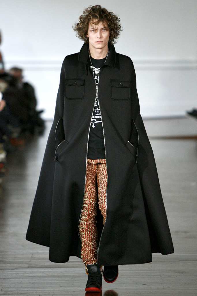 Alexis Mabille 2011 ﶬbDƬ