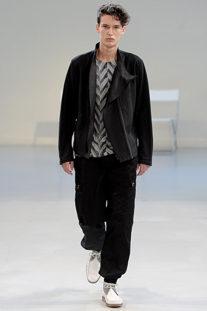 Issey Miyake 2011 ﶬbDƬ
