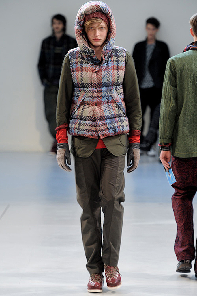Issey Miyake 2011 ﶬbDƬ