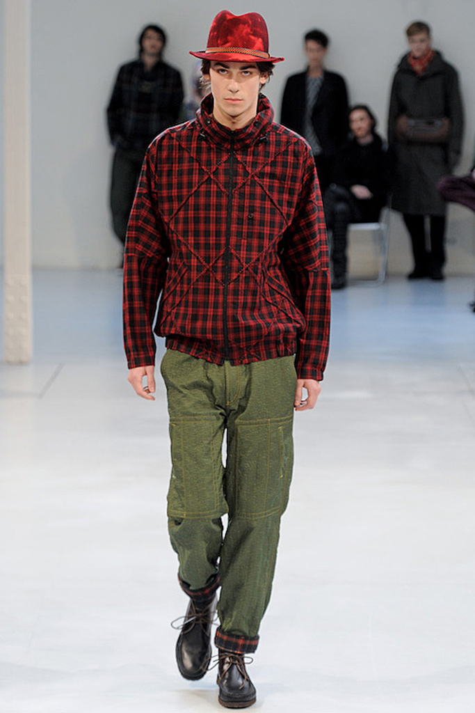 Issey Miyake 2011 ﶬbDƬ