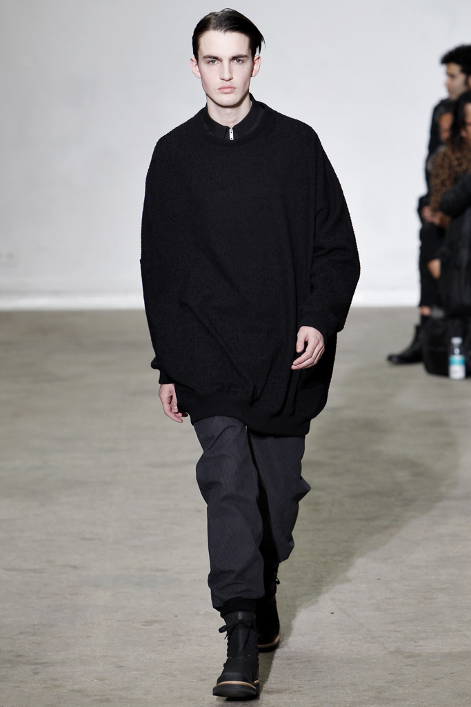 Kris Van Assche 2011 ﶬbDƬ