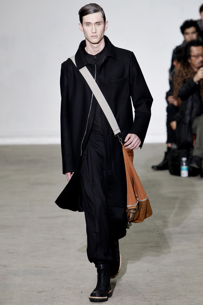 Kris Van Assche 2011 ﶬbDƬ
