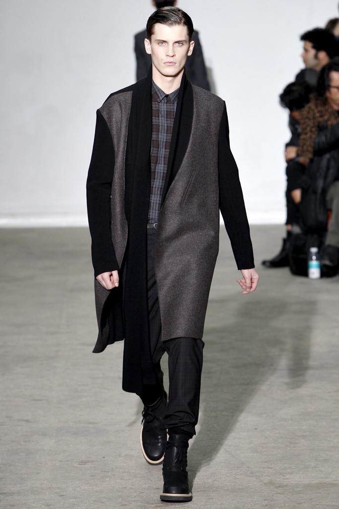 Kris Van Assche 2011 ﶬbDƬ