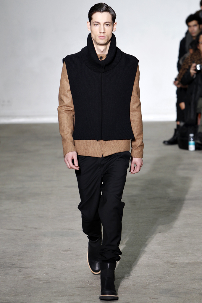 Kris Van Assche 2011 ﶬbDƬ
