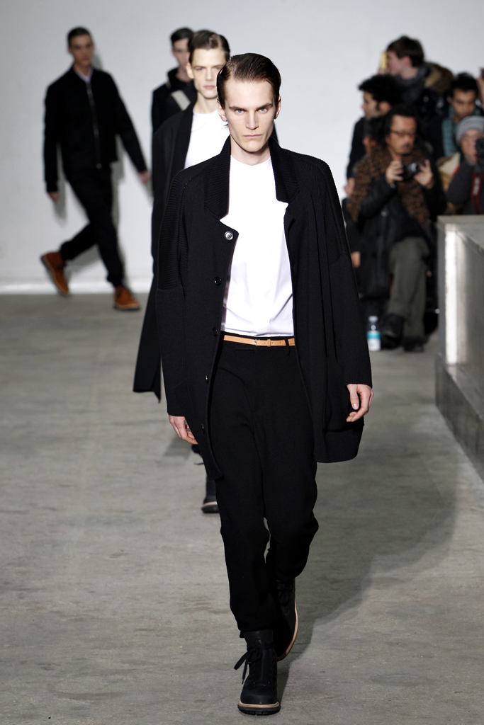Kris Van Assche 2011 ﶬbDƬ
