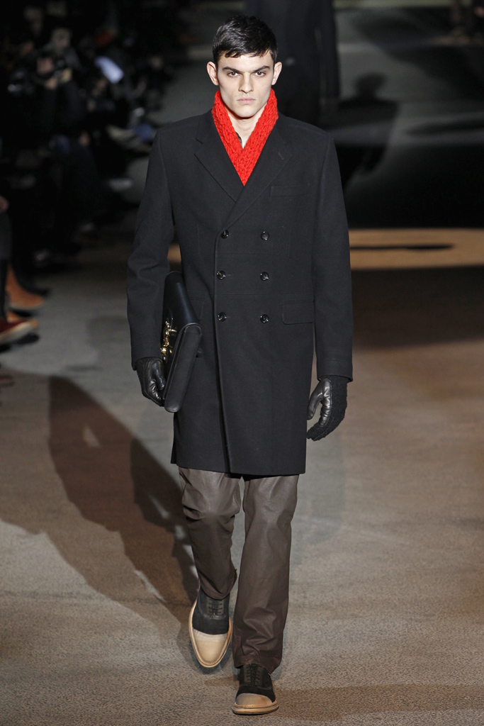 Louis Vuitton 2011 ﶬbDƬ