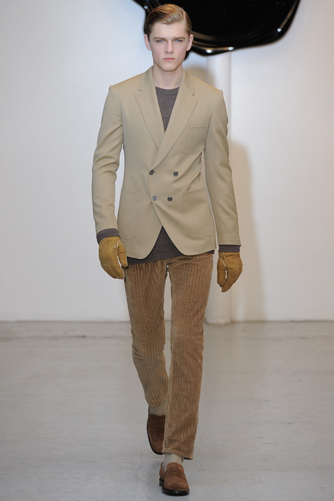 Viktor & Rolf 2011 ﶬbDƬ