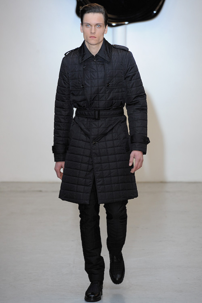 Viktor & Rolf 2011 ﶬbDƬ