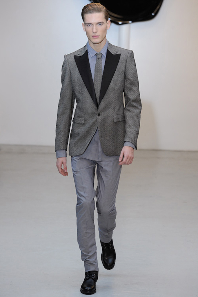 Viktor & Rolf 2011 ﶬbDƬ