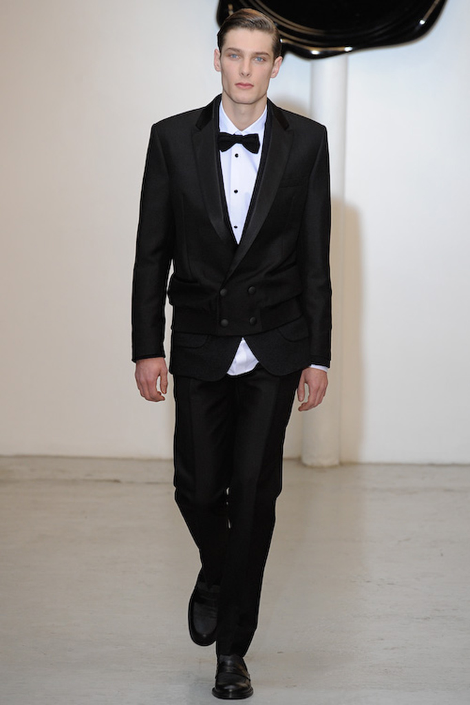 Viktor & Rolf 2011 ﶬbDƬ