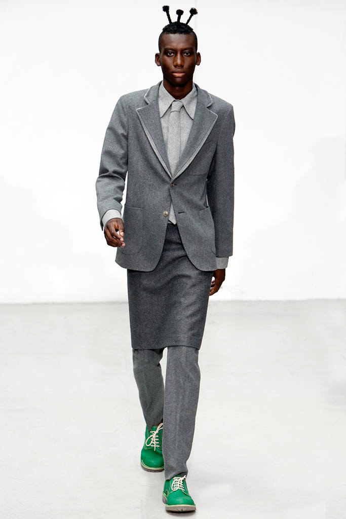 Walter Van Beirendonck 2011 ﶬbDƬ
