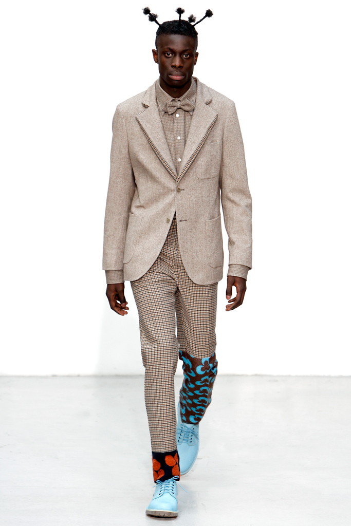 Walter Van Beirendonck 2011 ﶬbDƬ