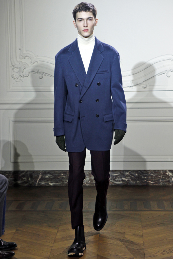 Yves Saint Laurent 2011 ﶬbDƬ
