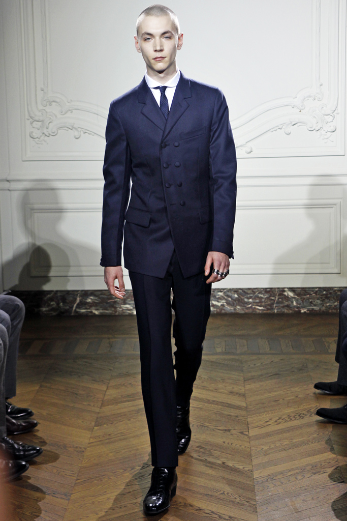 Yves Saint Laurent 2011 ﶬbDƬ