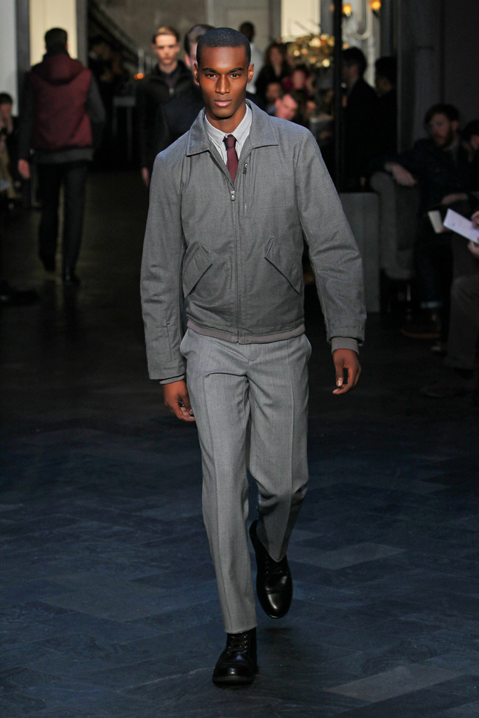 DKNY 2011 ﶬDƬ
