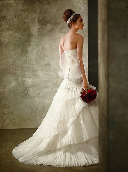 Vera Wang聯合Davids Bridal 平價婚紗系列高清圖片