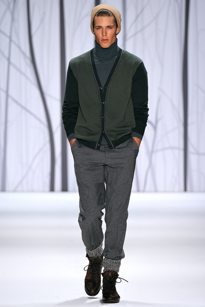 Perry Ellis 2011 ﶬbDƬ