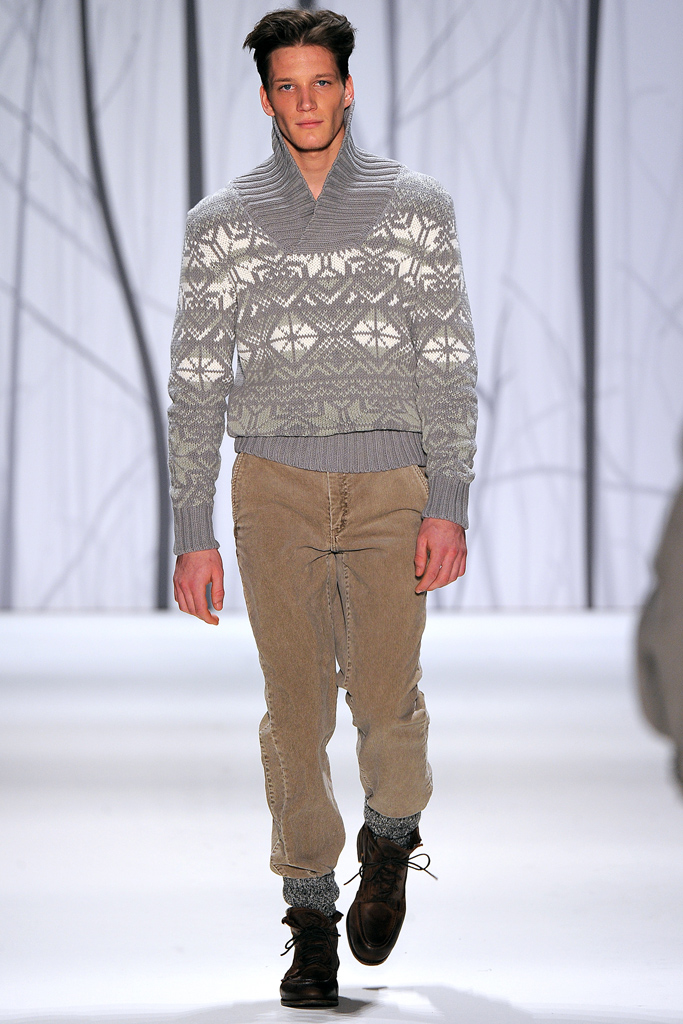 Perry Ellis 2011 ﶬbDƬ