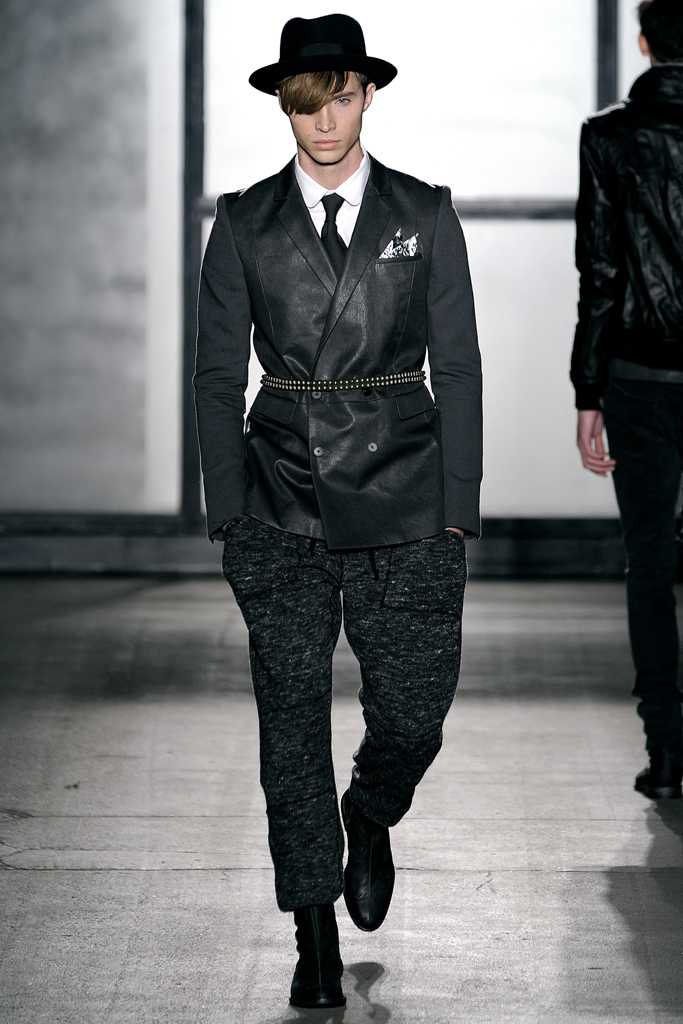 Robert Geller 2011 ﶬbDƬ