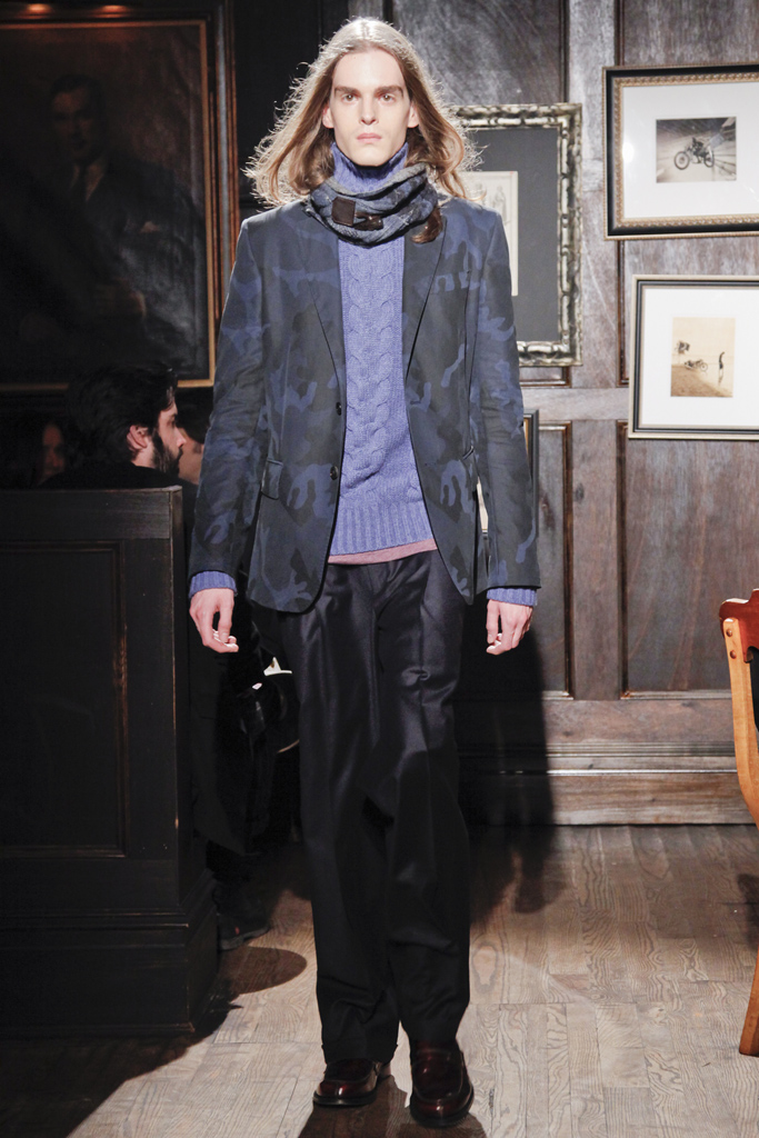 Tommy Hilfiger 2011 ﶬbDƬ