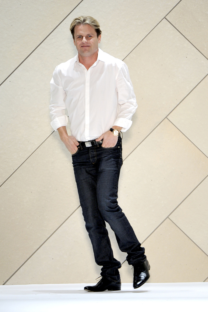 ADAM 2011 ﶬ¸DƬ