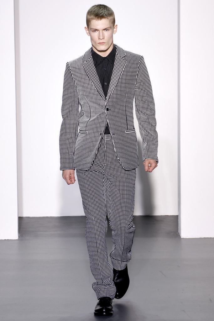 Calvin Klein 2011 ﶬbDƬ