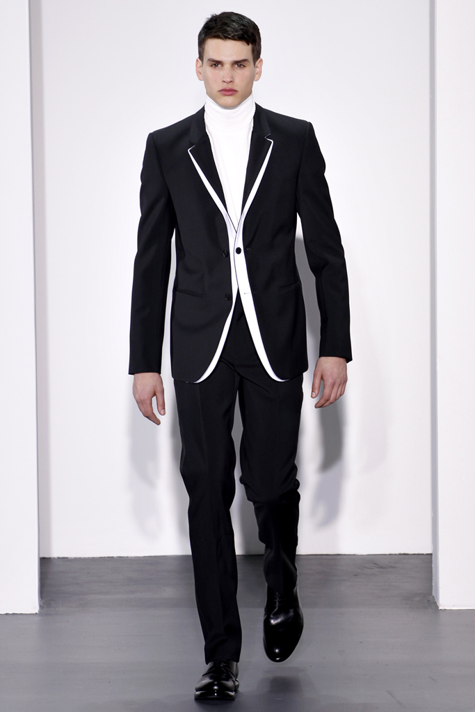 Calvin Klein 2011 ﶬbDƬ