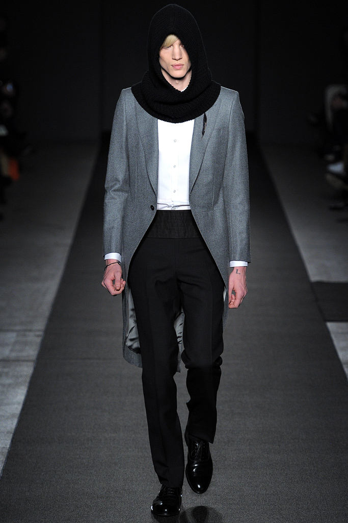 Simon Spurr 2011 ﶬbDƬ
