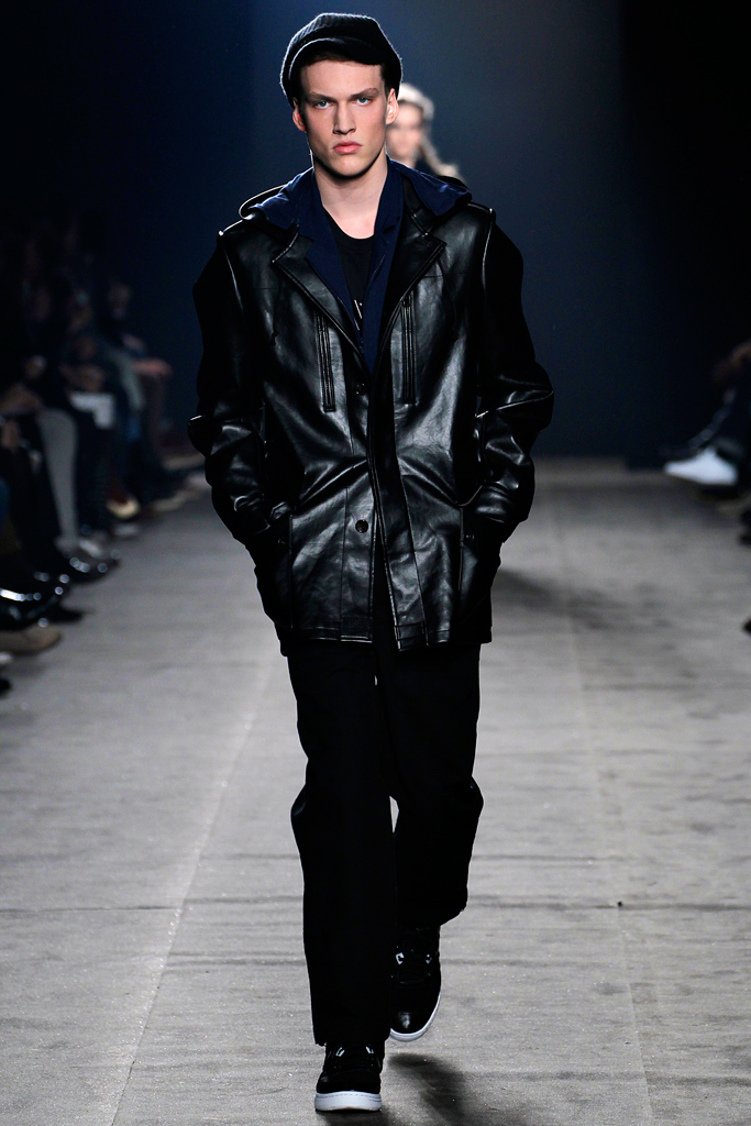 Y-3 2011 ﶬbDƬ