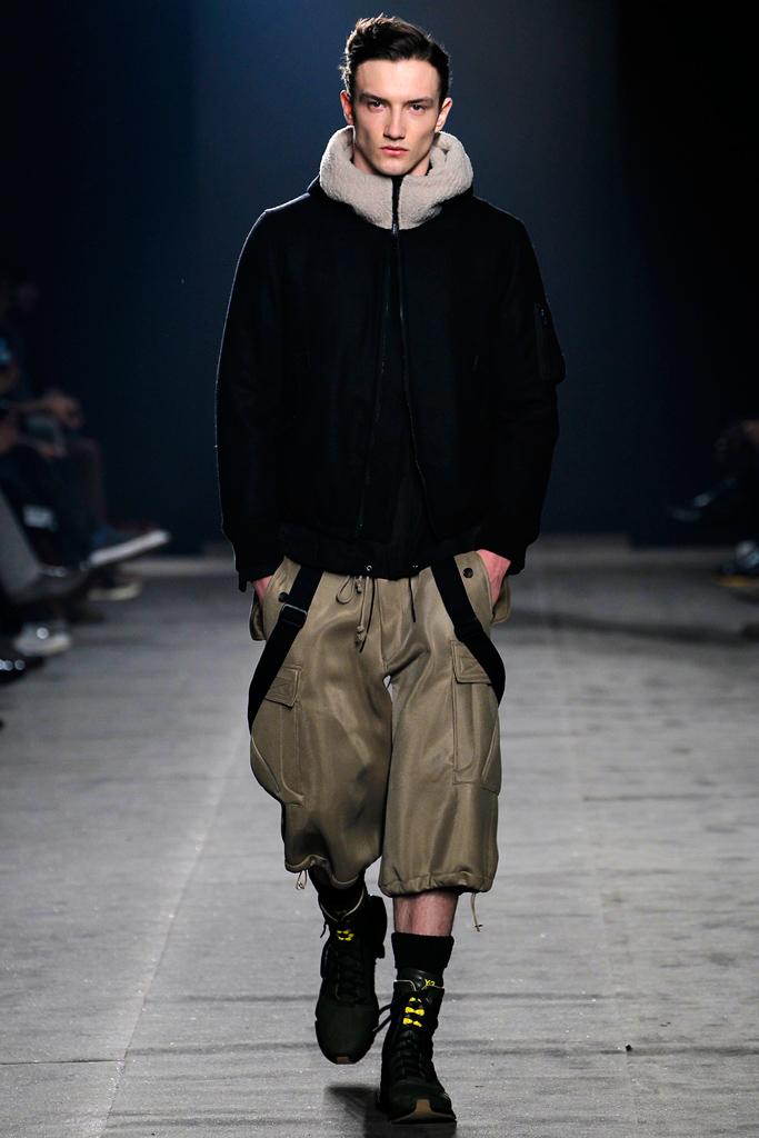 Y-3 2011 ﶬbDƬ
