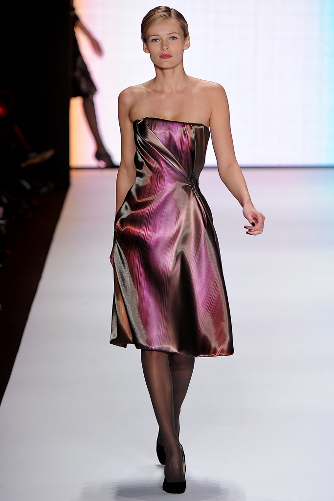 Carolina Herrera 2011 ﶬ¸DƬ