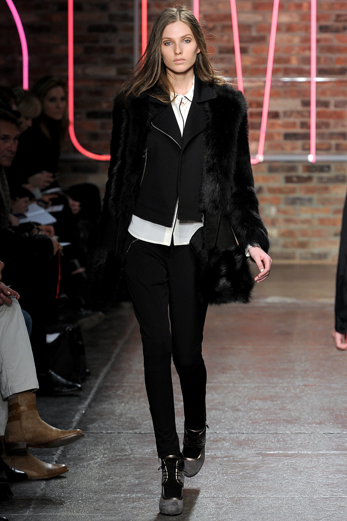 DKNY 2011 ﶬDƬ