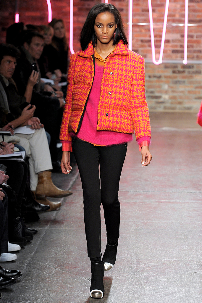 DKNY 2011 ﶬDƬ