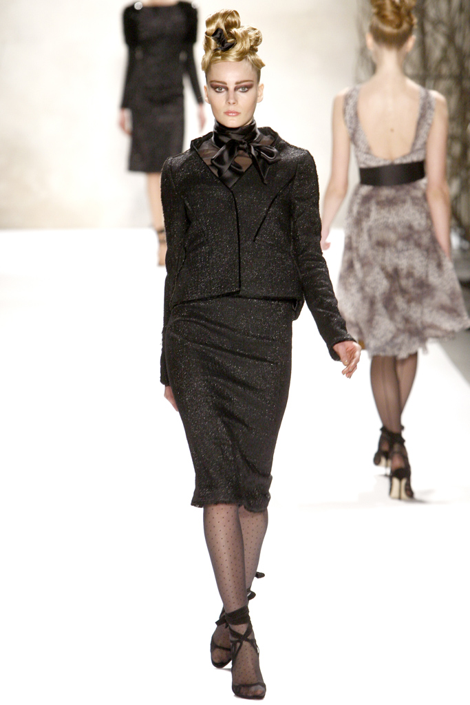 Monique Lhuillier 2011 ﶬ¸DƬ