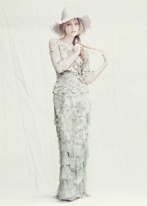 Alberta Ferretti 2011 ďVƬDƬ