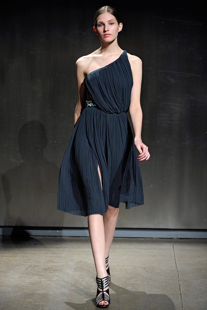 Halston  2011 ﶬ¸DƬ