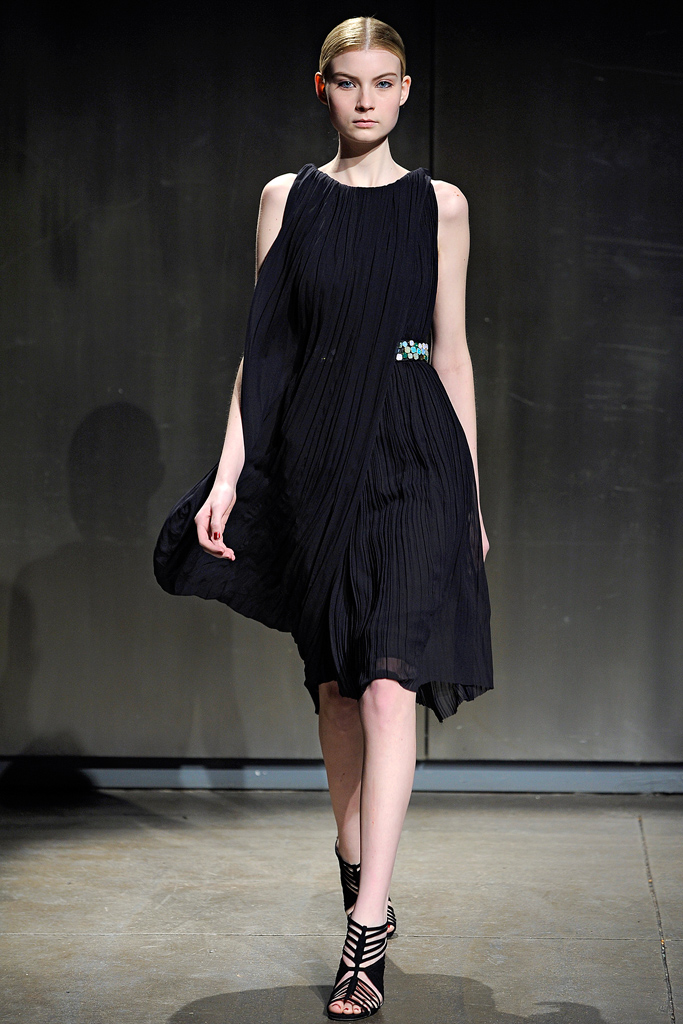 Halston  2011 ﶬ¸DƬ