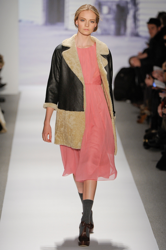 Tibi  2011 ﶬ¸DƬ