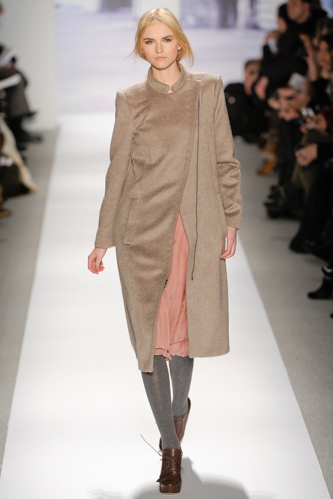 Tibi  2011 ﶬ¸DƬ