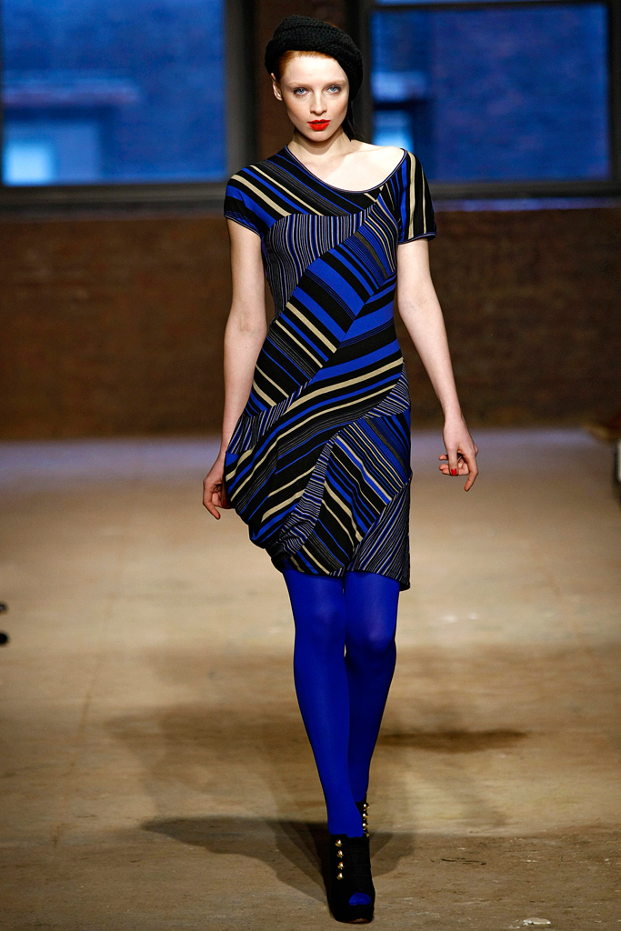 Stephen Burrows 2011ﶬ¸DƬ