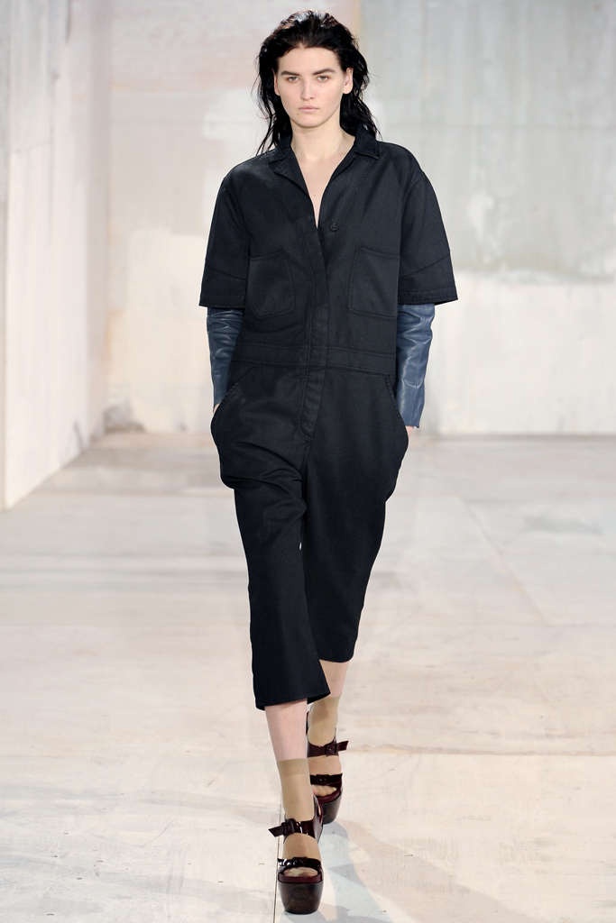 Acne 2011ﶬ¸DƬ