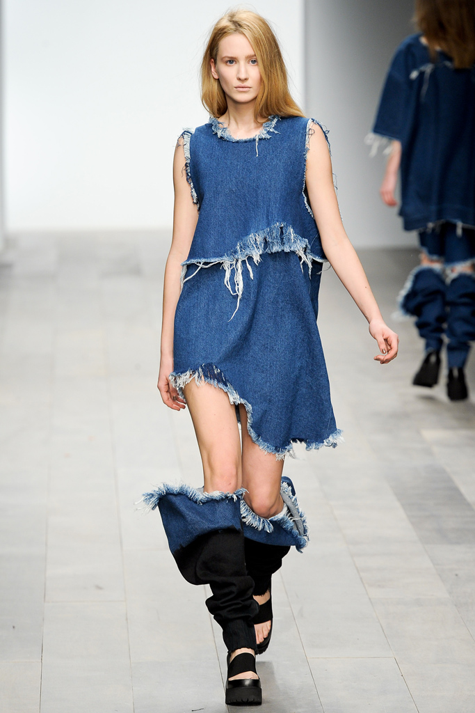 Central Saint Martins 2011ﶬDƬ