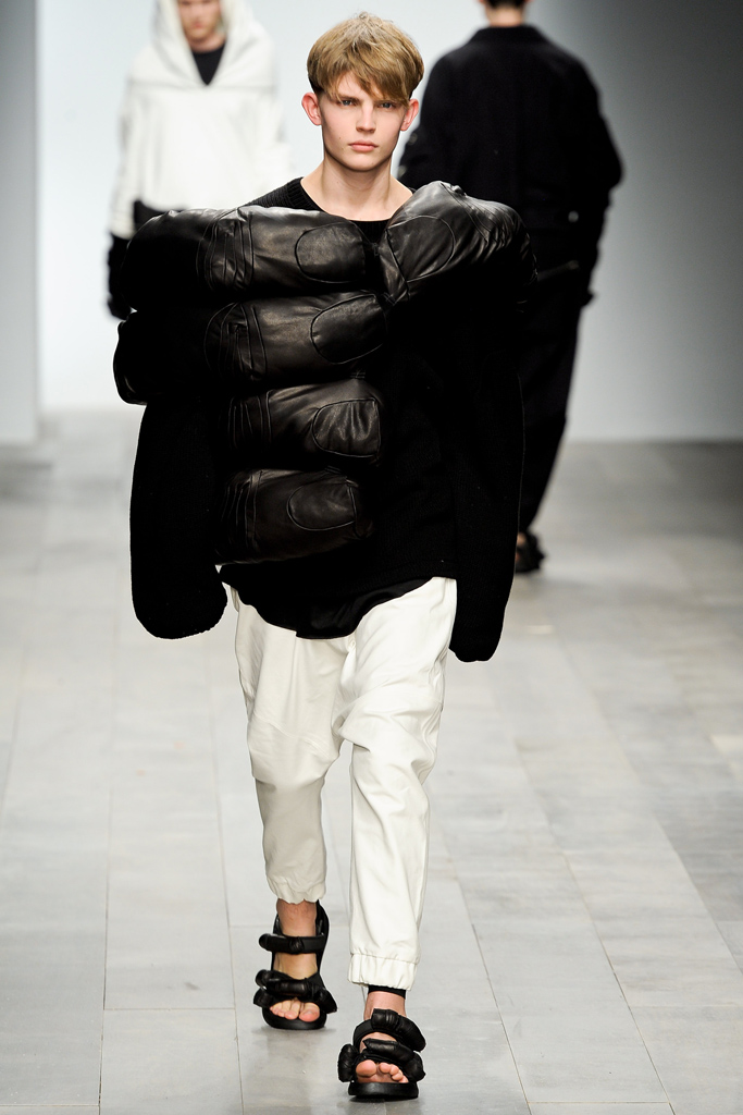 Central Saint Martins 2011ﶬDƬ