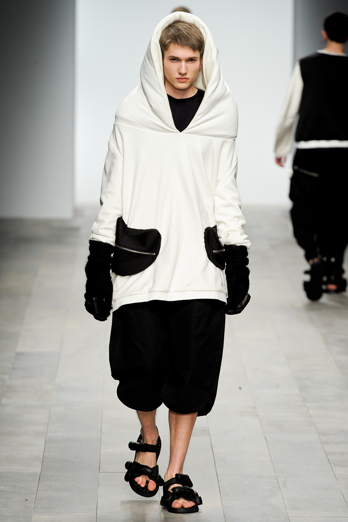 Central Saint Martins 2011ﶬDƬ