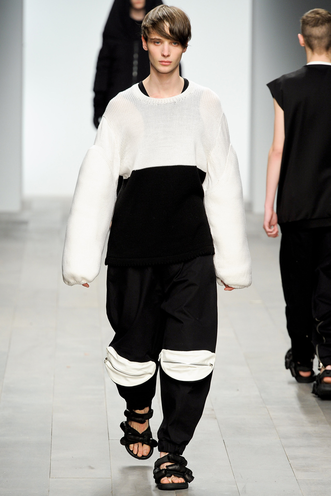 Central Saint Martins 2011ﶬDƬ