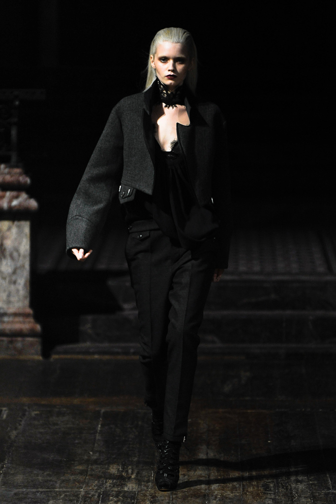 Julien Macdonald 2011ﶬ¸DƬ